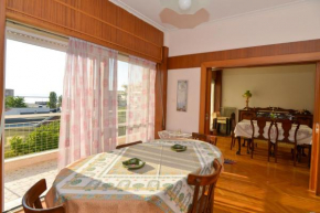 Mytilini central apt 5 min walk from port, shops